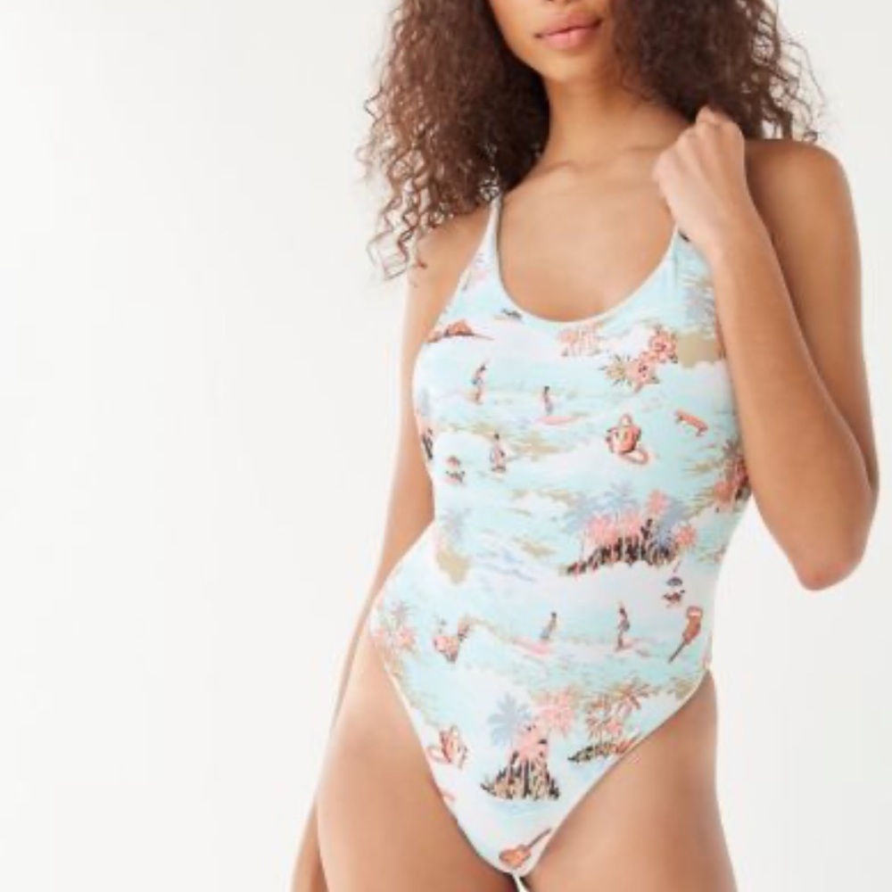 Billabong 'Mas Hulas' Swimsuit NWT (medium)
